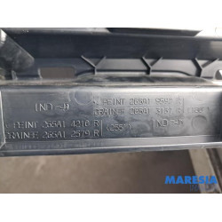 Renault - Trafic - Taillight edging, right