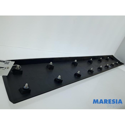 Renault - Trafic - Sierstrip