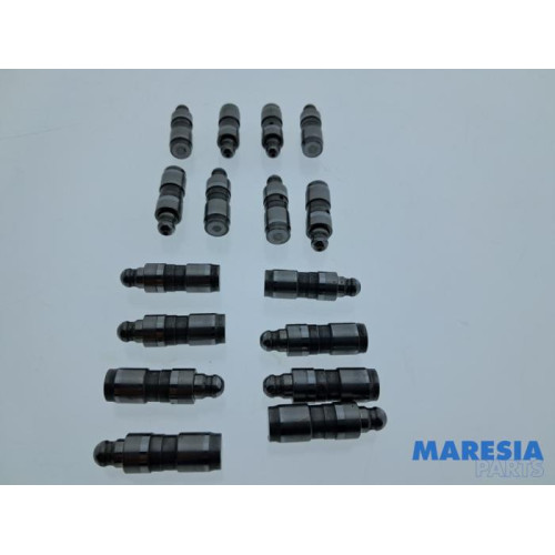 Renault - Grand Scenic - Ventilstößel