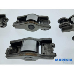 Renault - Grand Scenic - Rocker arm
