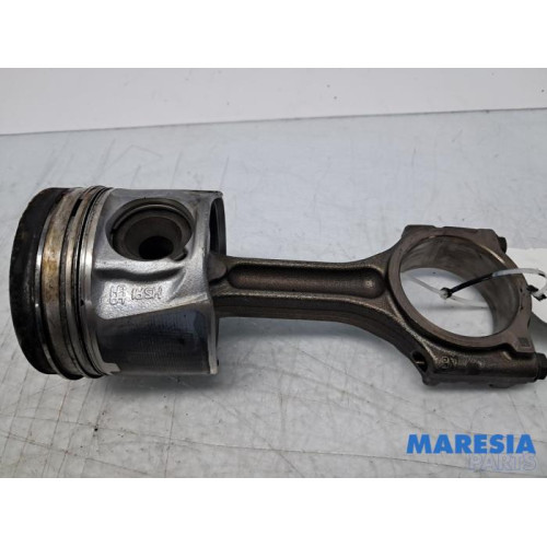 Renault - Trafic - Connecting rod