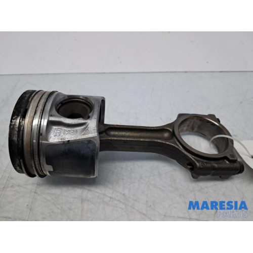 Renault - Trafic - Drijfstang