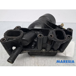 Renault - Trafic - Ölfiltergehäuse