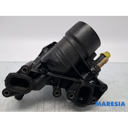 Renault - Trafic - Ölfiltergehäuse