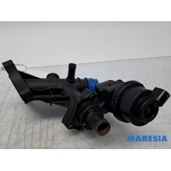 Renault - Trafic - Thermostatgehäuse