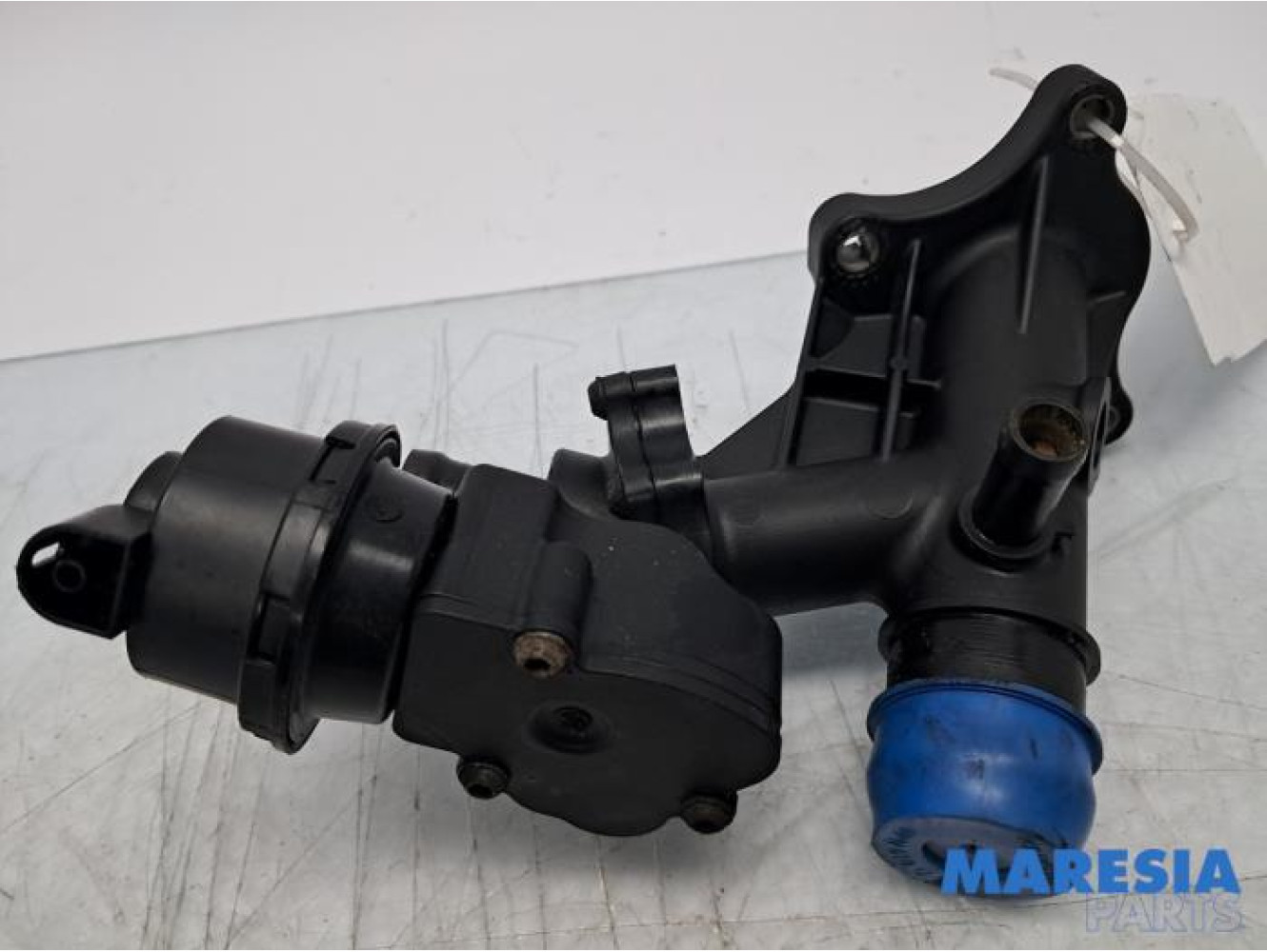 Renault - Trafic - Thermostatgehäuse