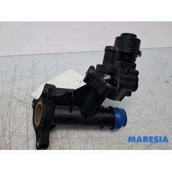 Renault - Trafic - Thermostatgehäuse