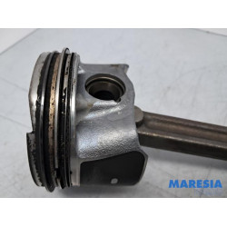 Renault - Captur - Connecting rod