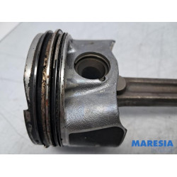 Renault - Captur - Drijfstang