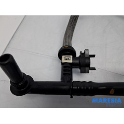Renault - Trafic - Fuel line