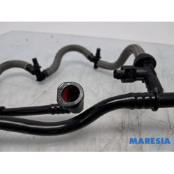 Renault - Trafic - Fuel line