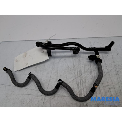 Renault - Trafic - Fuel line