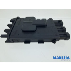 Renault - Trafic - Voltage regulator
