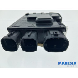 Renault - Trafic - Voltage regulator
