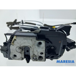 Renault - Trafic - Sliding door lock mechanism, right