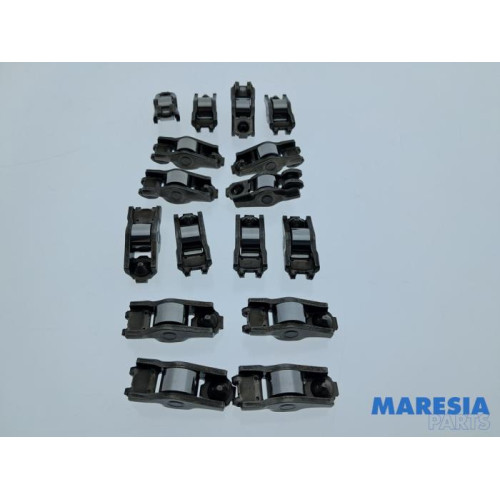Renault - Scenic - Rocker arm