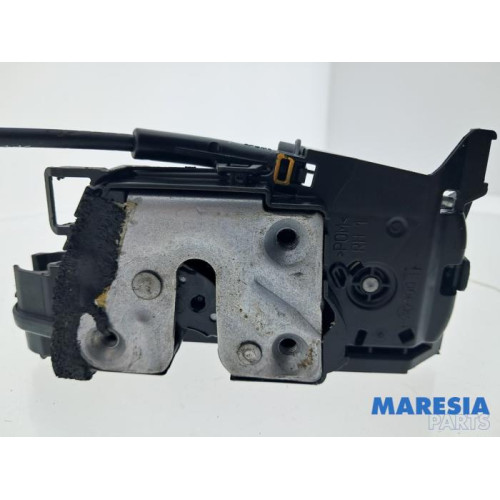 Renault - Trafic - Door lock mechanism 2-door, right