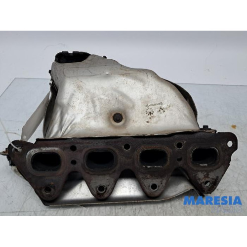 Renault - Scenic - Abgaskrümmer