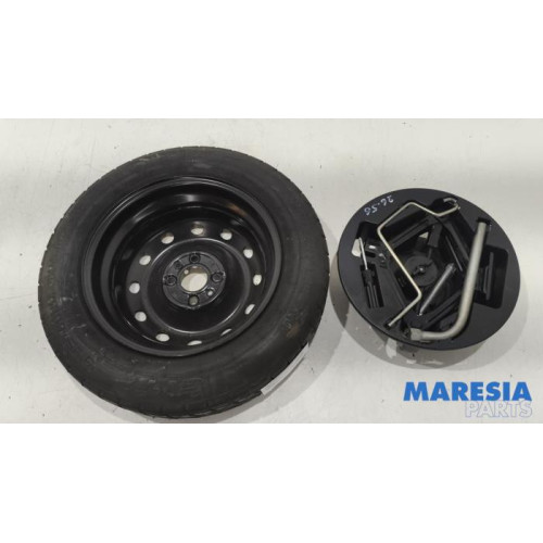 Fiat - 500 - Krikset + reservewiel