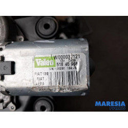 Fiat - Panda - Ruitenwissermotor achter