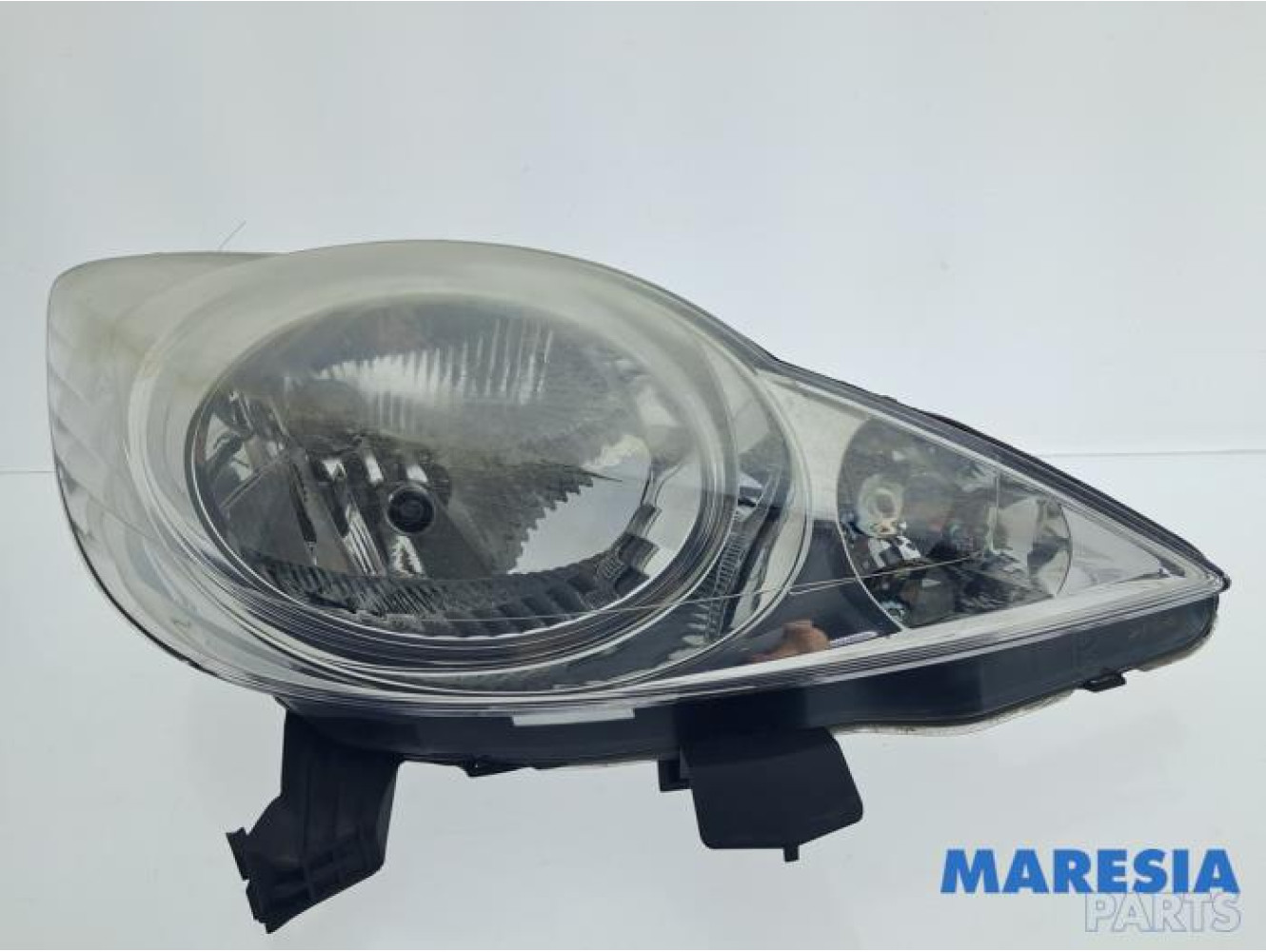 Peugeot - 107 - Koplamp rechts