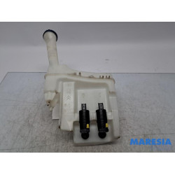 Peugeot - 107 - Front windscreen washer reservoir