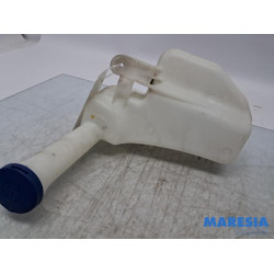 Peugeot - 107 - Front windscreen washer reservoir
