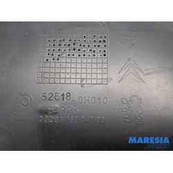 Peugeot - 107 - Stoßstange Bodenplatte