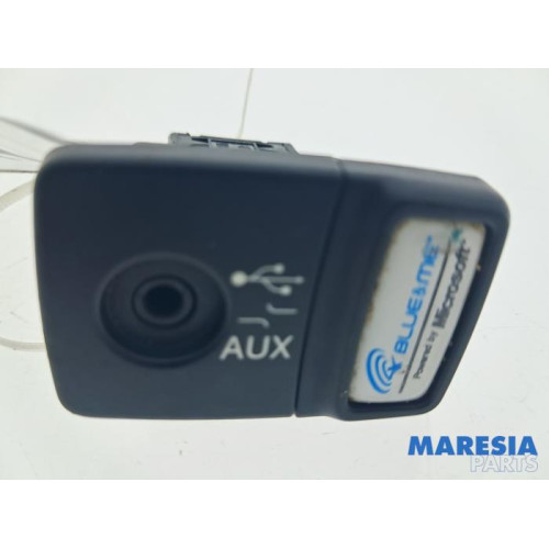 Fiat - 500 - AUX/USB aansluiting