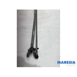 Peugeot - 308 - Wiper mechanism