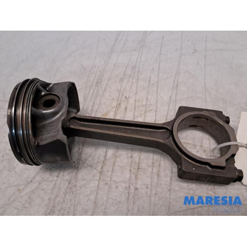 Fiat - 500X - Zuiger