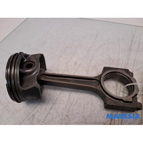 Fiat - 500X - Zuiger