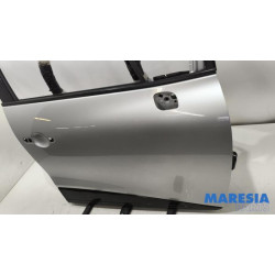 Renault - Clio - Front door 4-door, right