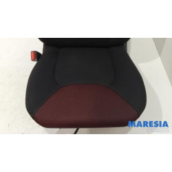 Renault - Clio - Stoel links