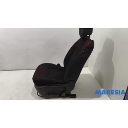 Renault - Clio - Stoel links