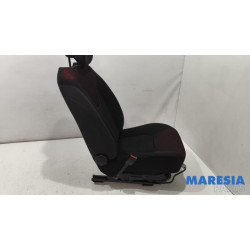 Renault - Clio - Stoel links