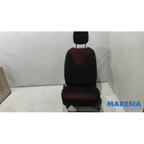 Renault - Clio - Stoel links