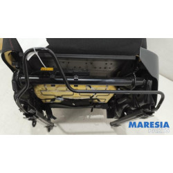 Renault - Clio - Stoel links