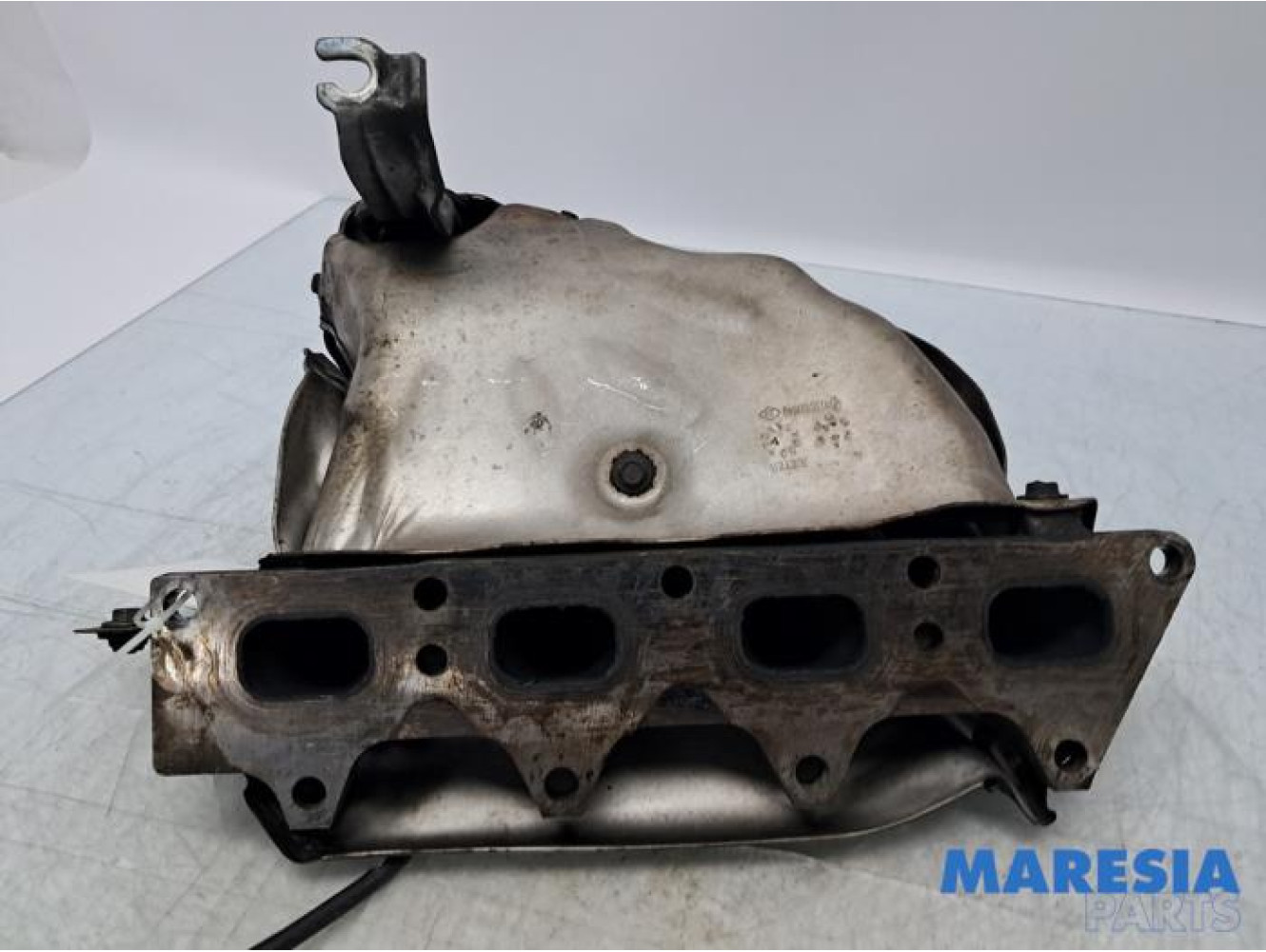 Renault - Megane Scenic - Abgaskrümmer