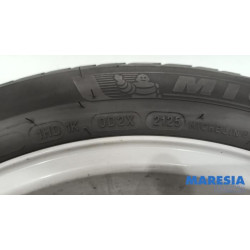 Renault - Clio - Sportvelgenset + banden