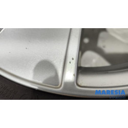 Renault - Clio - Sportvelgenset + banden