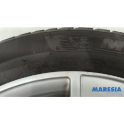 Renault - Clio - Sportvelgenset + banden