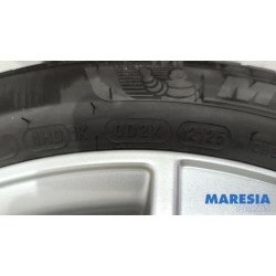 Renault - Clio - Sportvelgenset + banden