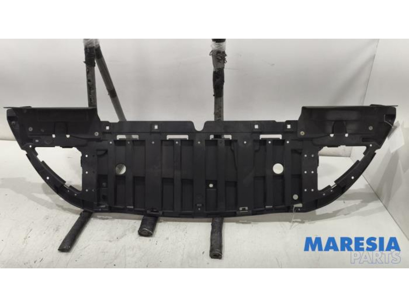 Renault - Clio - Bumper bottom