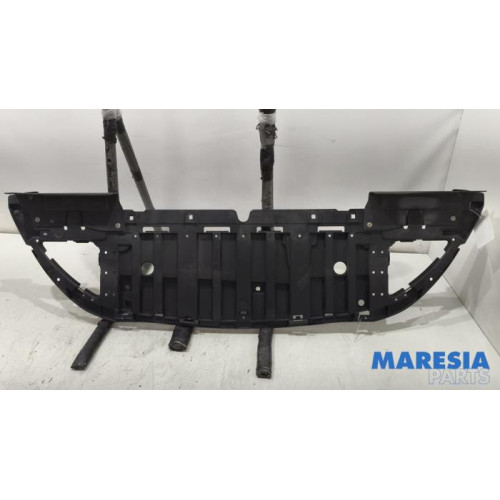 Renault - Clio - Bumper bottom