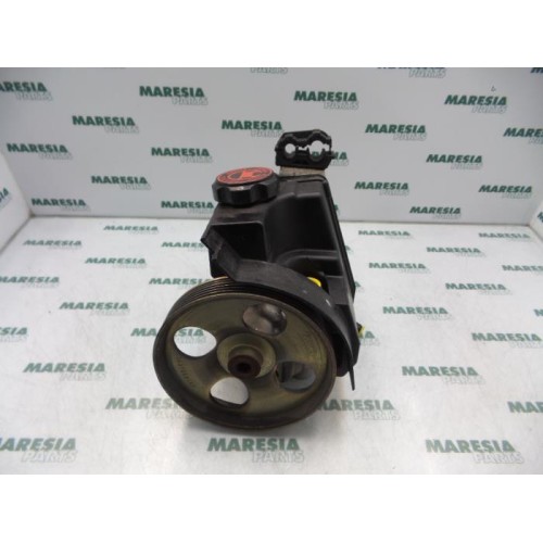 Peugeot - 206 - Power steering pump