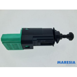 Peugeot - 308 - Brake light switch
