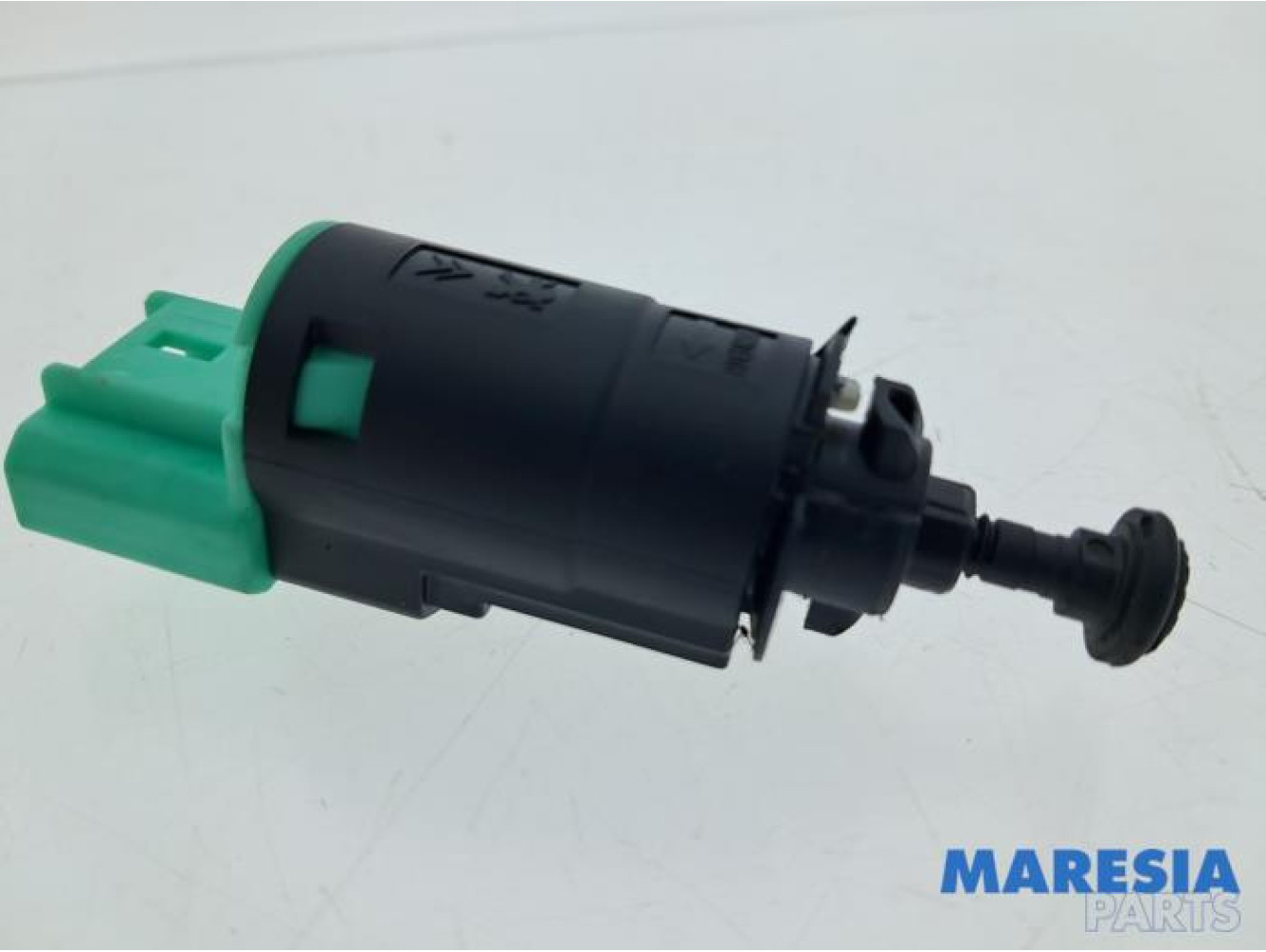 Peugeot - 308 - Brake light switch