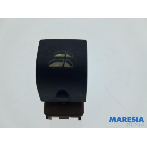 Peugeot - 308 - Electric window switch