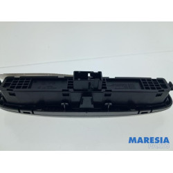 Peugeot - 308 - Commutateur éclairage d'urgence